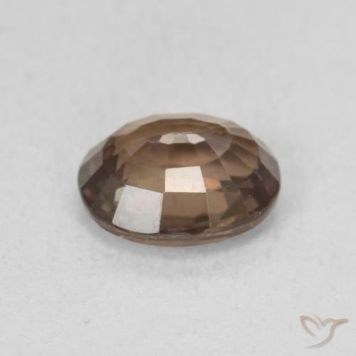 Granada que muda de cor Castanho claro médio Natural 1.38ct, oval, VVS-VS