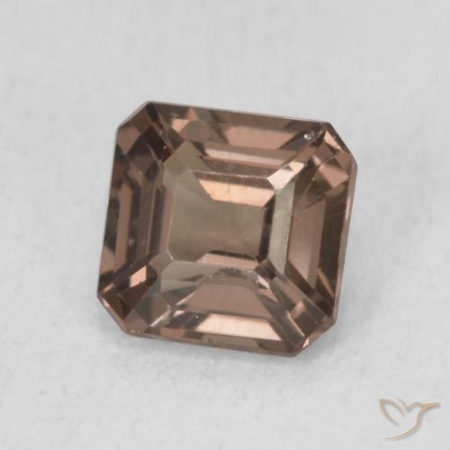 Granada de mudança de cor marrom natural 0,97ct, corte esmeralda, VVS-VS