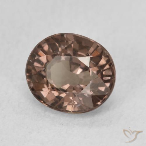 Granada que muda de cor Castanho claro médio Natural 1.24ct, oval, VVS-VS