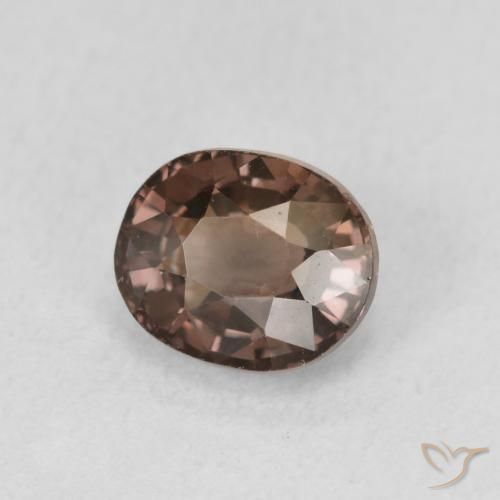Granada que muda de cor Castanho claro médio Natural 1.50ct, oval, VS