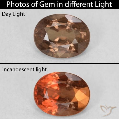 0.82ct Natural Castanho claro médio Granada que muda de cor, oval, VS