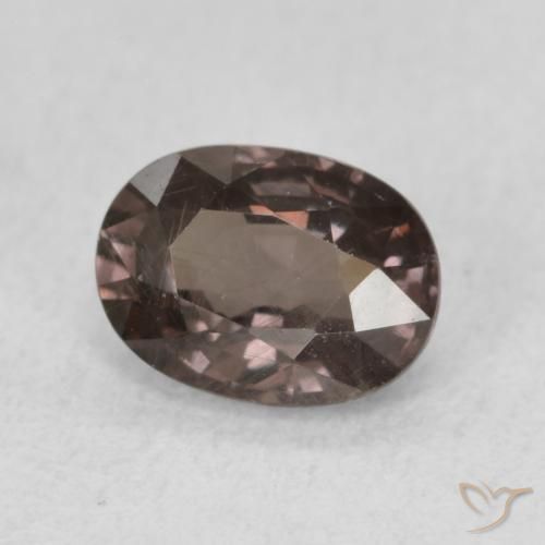 Granada que muda de cor Marrom escuro Natural 1.06ct, oval, VS
