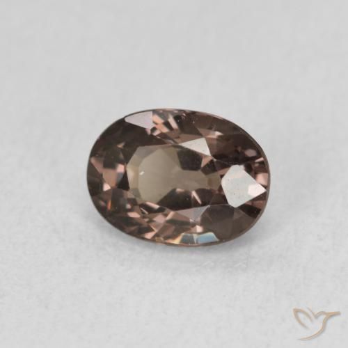 Granada de mudança de cor marrom natural 1,28ct, corte oval, VVS