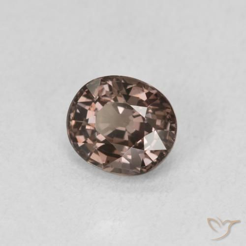 Granada de mudança de cor marrom natural 1,03ct, corte oval, VVS