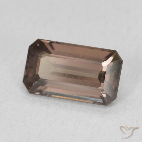 Granada de mudança de cor marrom natural 1,48ct, corte esmeralda, VS