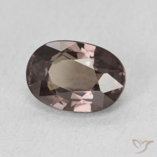 Granada que muda de cor Marrom escuro Natural 1.50ct, oval, VVS-VS
