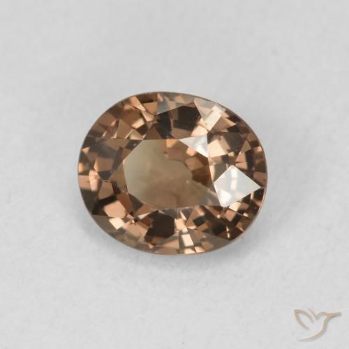 Granada que muda de cor Marrom escuro Natural 1.08ct, oval, VVS-VS