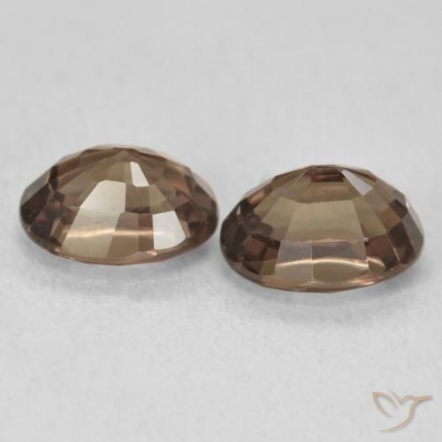 Pedras preciosas de Granada que muda de cor Castanho claro médio natural de 2.84 ct, oval, VVS-VS