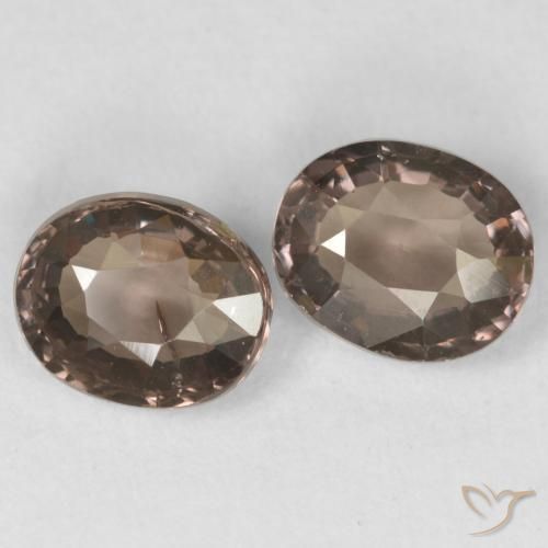 Pedras preciosas de Granada que muda de cor Castanho claro médio natural de 2.16 ct, oval, VS