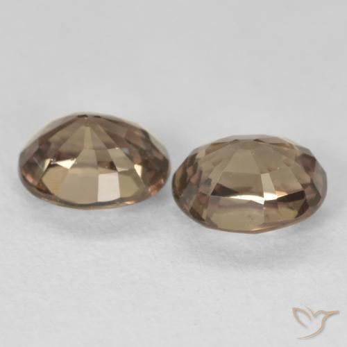 Pedras preciosas de Granada que muda de cor Castanho claro médio natural de 2.03 ct, oval, VS