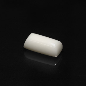 Coral branco natural 2,76ct, baguete, opaco