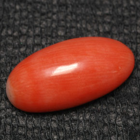 Coral Salmão Natural 2.83ct, Corte Oval, Opaco