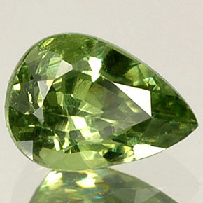 Granada demantoide verde natural 0,76ct, formato de pêra, VS-SI
