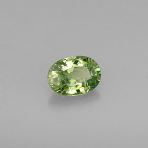 Granada demantoide verde natural 0,48ct, corte oval, VS-SI