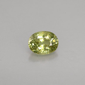 Granada demantoide verde natural 0,44ct, corte oval, VS-SI