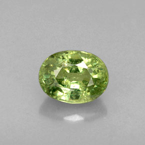 Granada demantoide verde natural 0,79ct, corte oval, VS-SI