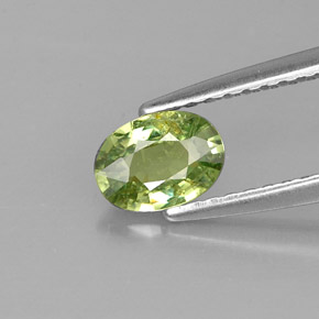 Granada demantoide verde natural 0,54ct, corte oval, VS-SI