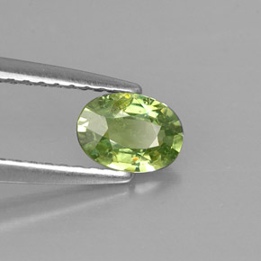 Granada demantoide verde natural 0,54ct, corte oval, VS-SI