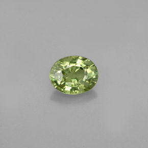 Granada demantoide verde natural 0,66ct, corte oval, VS-SI