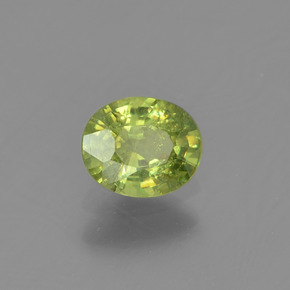 Granada demantoide verde natural 0,48ct, corte oval, VS-SI