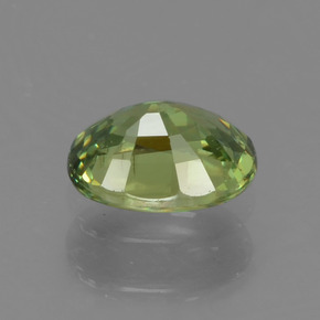 Granada demantoide verde natural 0,54ct, corte oval, VS