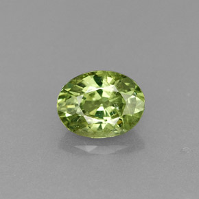 Granada demantoide verde natural 0,54ct, corte oval, VS-SI