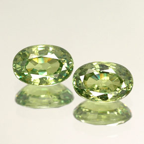 Pedras preciosas de granada demantoide verde natural de  ct, corte oval, VVS-VS