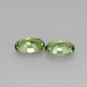 Pedras preciosas de granada demantoide verde natural de  ct, corte oval, VS-SI