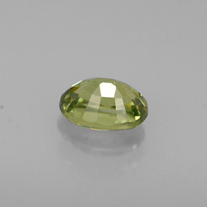 Granada demantoide verde natural 0,68ct, corte oval, VS