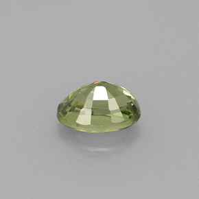 Granada demantoide verde natural 0,72ct, corte oval, VS