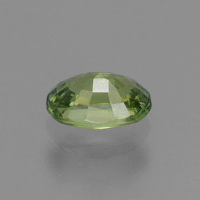 Granada demantoide verde natural 0,66ct, corte oval, VS