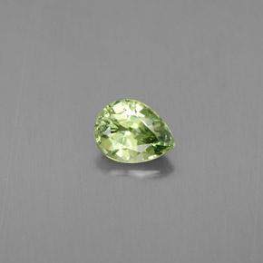 Granada demantoide verde natural 0,43ct, formato de pêra, VS