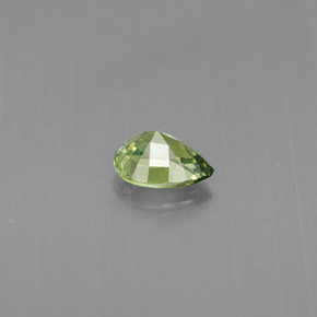Granada demantoide verde natural 0,43ct, formato de pêra, VS