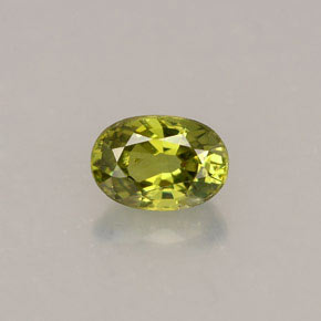 Granada demantoide verde natural 0,63ct, corte oval, VS