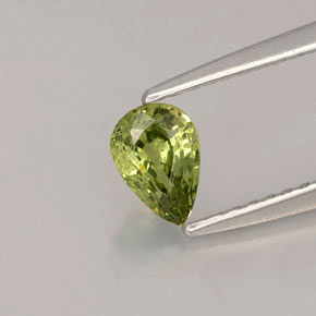 Granada demantoide verde natural 0,50ct, corte oval, VS
