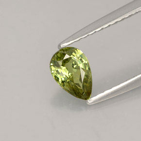 Granada demantoide verde natural 0,49ct, formato de pêra, VS