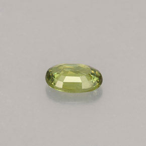 Granada demantoide verde natural 0,45ct, corte oval, VVS-VS
