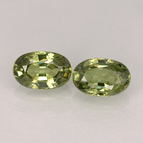 Pedras preciosas de granada demantoide verde natural de  ct, corte oval, VS
