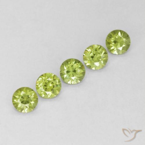Pedras preciosas de Granada demantóide verde vivo natural de 0.79 ct, Redondo, VS