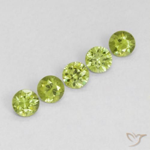 Pedras preciosas de Granada demantóide verde vivo natural de 0.80 ct, Redondo, VS