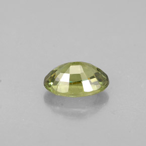 Granada demantoide verde natural 0,63ct, corte oval, VVS-VS