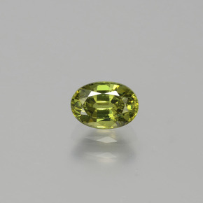 Granada demantoide verde natural 0,71ct, corte oval, VVS-VS