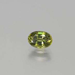 Granada demantoide verde natural 0,71ct, corte oval, VVS-VS