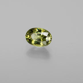 Granada demantoide verde natural 0,72ct, corte oval, VVS-VS