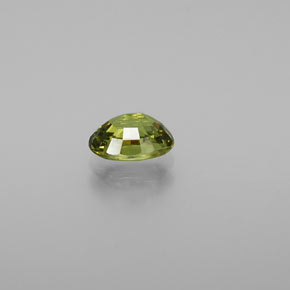 Granada demantoide verde natural 0,72ct, corte oval, VVS-VS