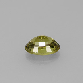 Granada demantoide verde natural 0,65ct, corte oval, VVS-VS