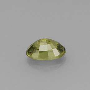 Granada demantoide verde natural 0,58ct, corte oval, VS