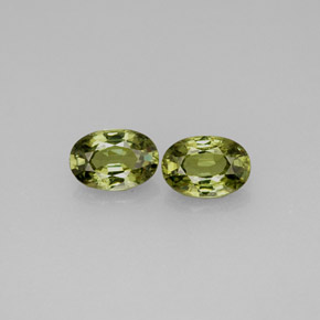 Pedras preciosas de granada demantoide verde natural de  ct, corte oval, VVS-VS