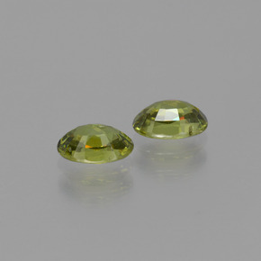 Pedras preciosas de granada demantoide verde natural de  ct, corte oval, VVS-VS
