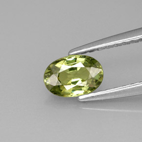 Granada demantoide verde natural 0,59ct, corte oval, VVS-VS